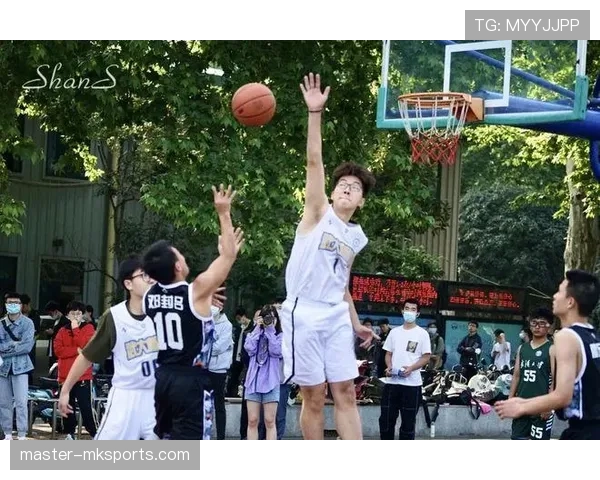 详细解析篮球赛事中最后一投判定规则的时间与动作标准